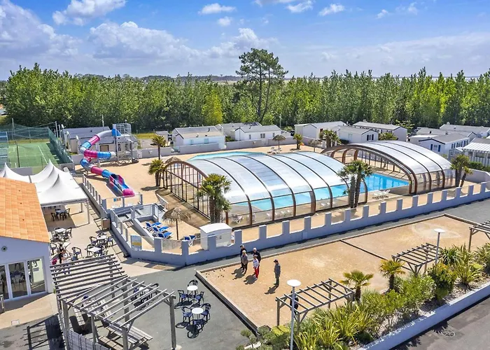 Plage A 200M Piscine Camping 4 Eeic0A